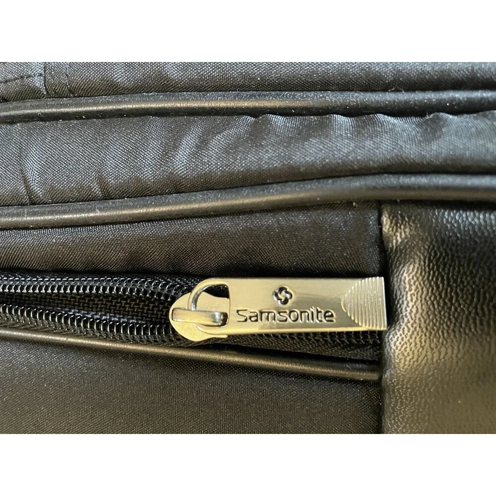 Samsonite 13 Inch Laptop Bag Very Lightly Used (Looks New)